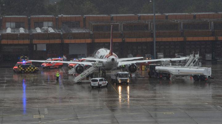 Penumpang Eurowings Beli Semua Kacang Agar Tak Ada yang Buka Bungkusnya Selama Penerbangan